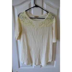 Bordeaux Anthropologie Linen Cream Lace Shoulder Top